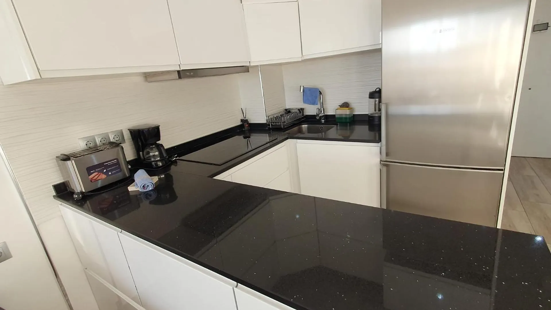 شقة Apartamento Moderno Centrico فوينخيرولا 0*,  إسبانيا