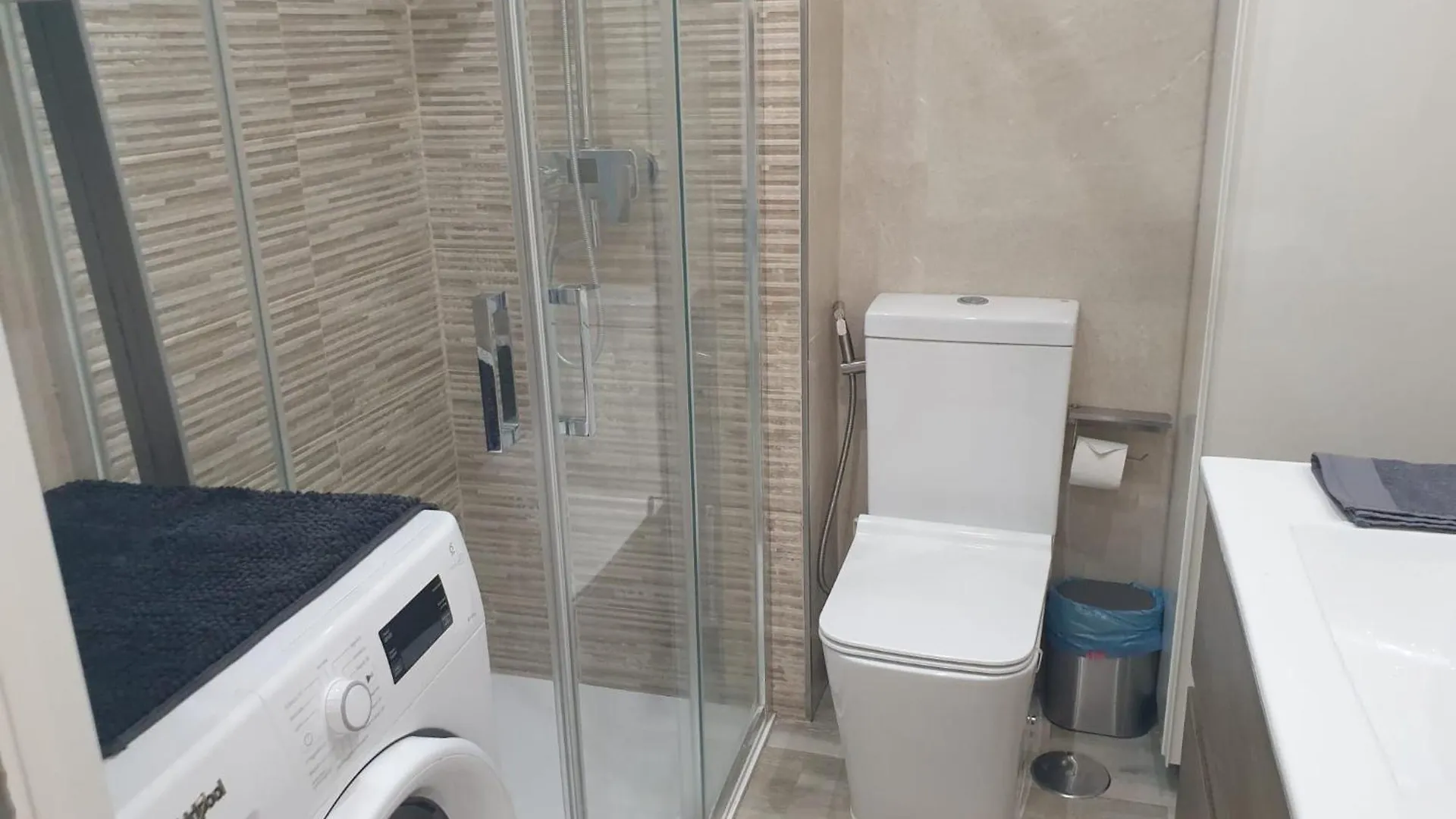 شقة Apartamento Moderno Centrico فوينخيرولا إسبانيا